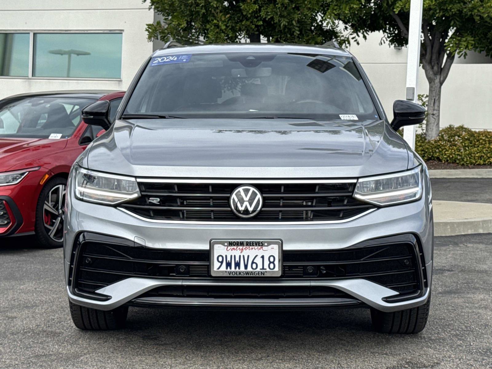 Certified 2024 Volkswagen Tiguan SE R-Line image 8