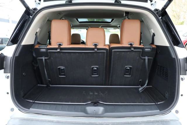 New 2026 Nissan Pathfinder Platinum image 7