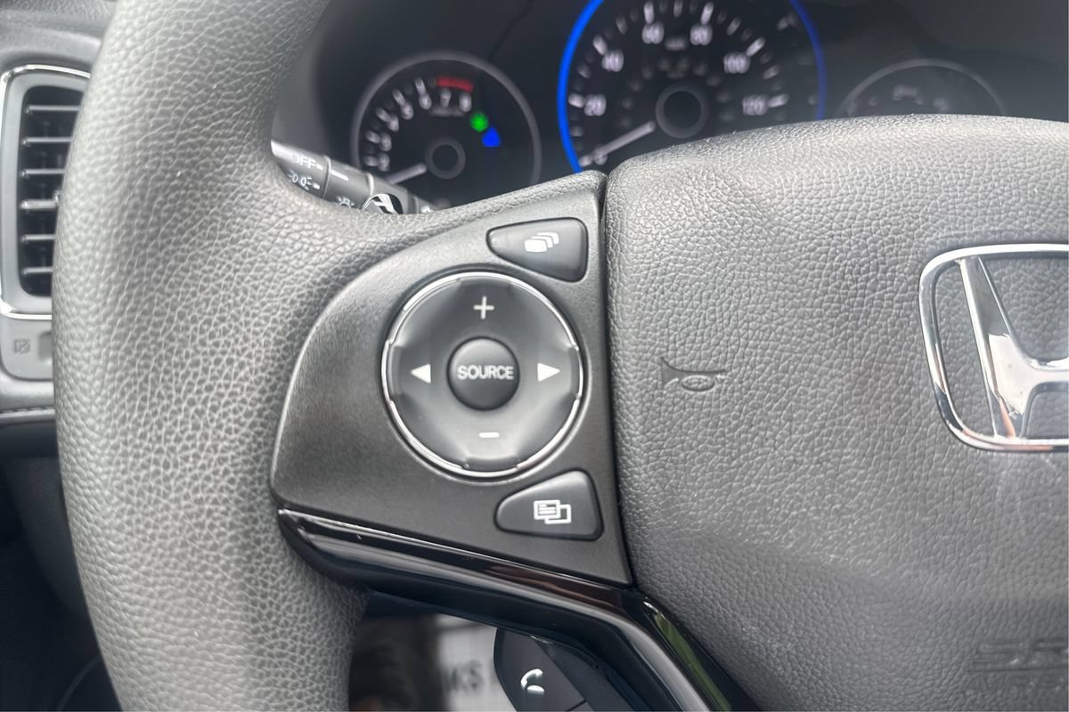 Used 2017 Honda HR-V EX image 31