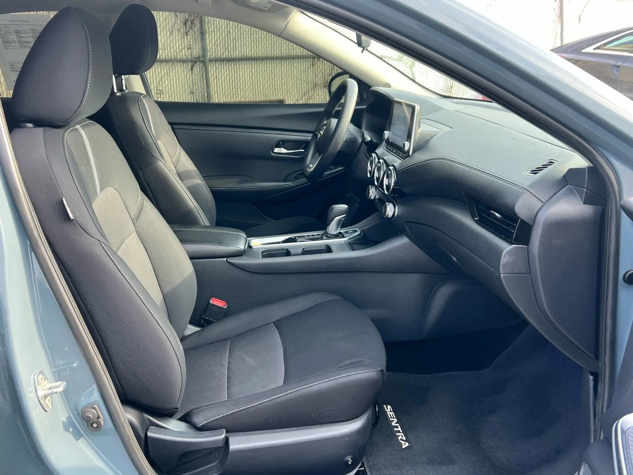 Used 2024 Nissan Sentra SV FWD image 28