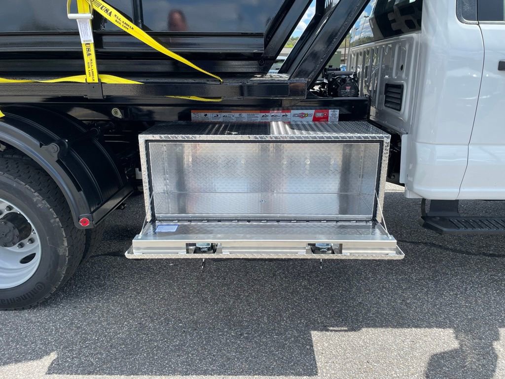 New 2026 Ford F550 4x4 Regular Cab Super Duty image 14