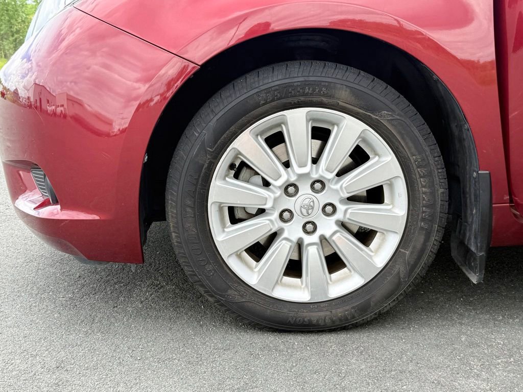 Used 2014 Toyota Sienna LE AWD/4WD image 36