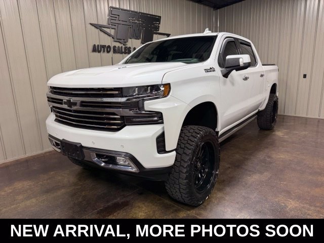 Used 2019 Chevrolet Silverado 1500 High Country w/ Technology Package AWD/4WD image 1