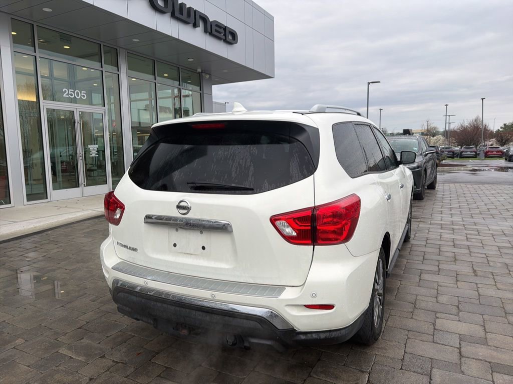 Used 2020 Nissan Pathfinder S image 10