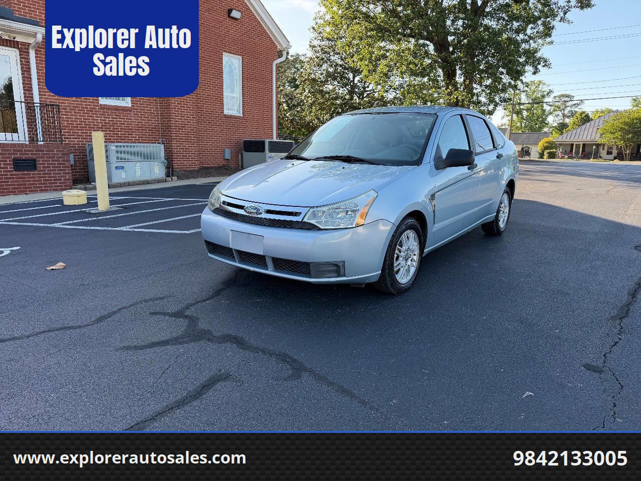Used 2008 Ford Focus SE FWD image 1
