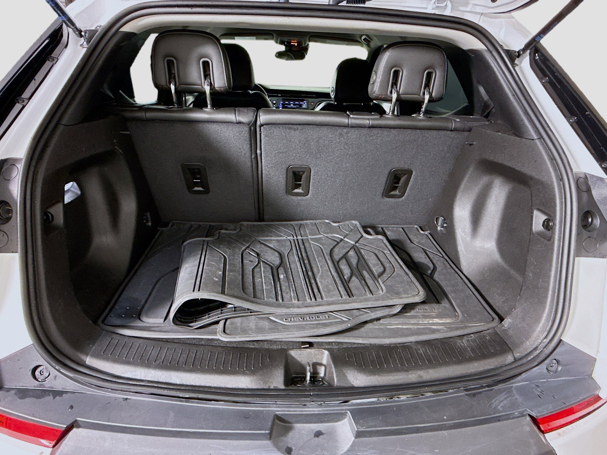 Used 2023 Chevrolet Bolt EUV LT w/ Convenience Package image 35