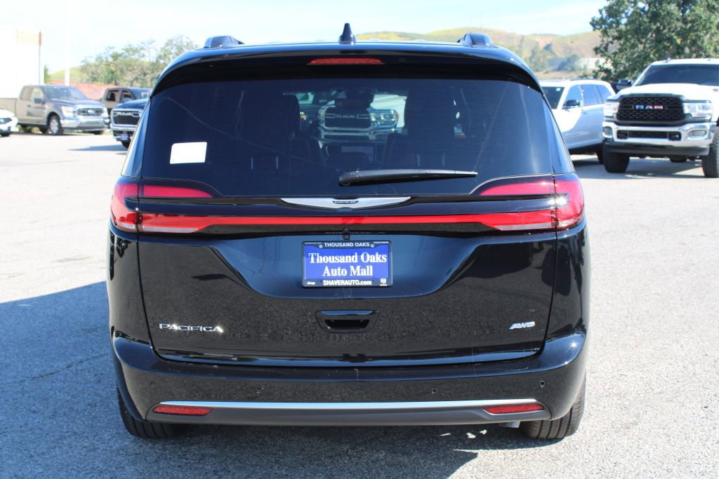New 2026 Chrysler Pacifica Pinnacle image 5
