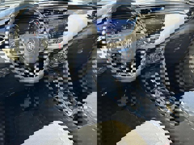 Used 2020 Buick Encore GX Select image 17