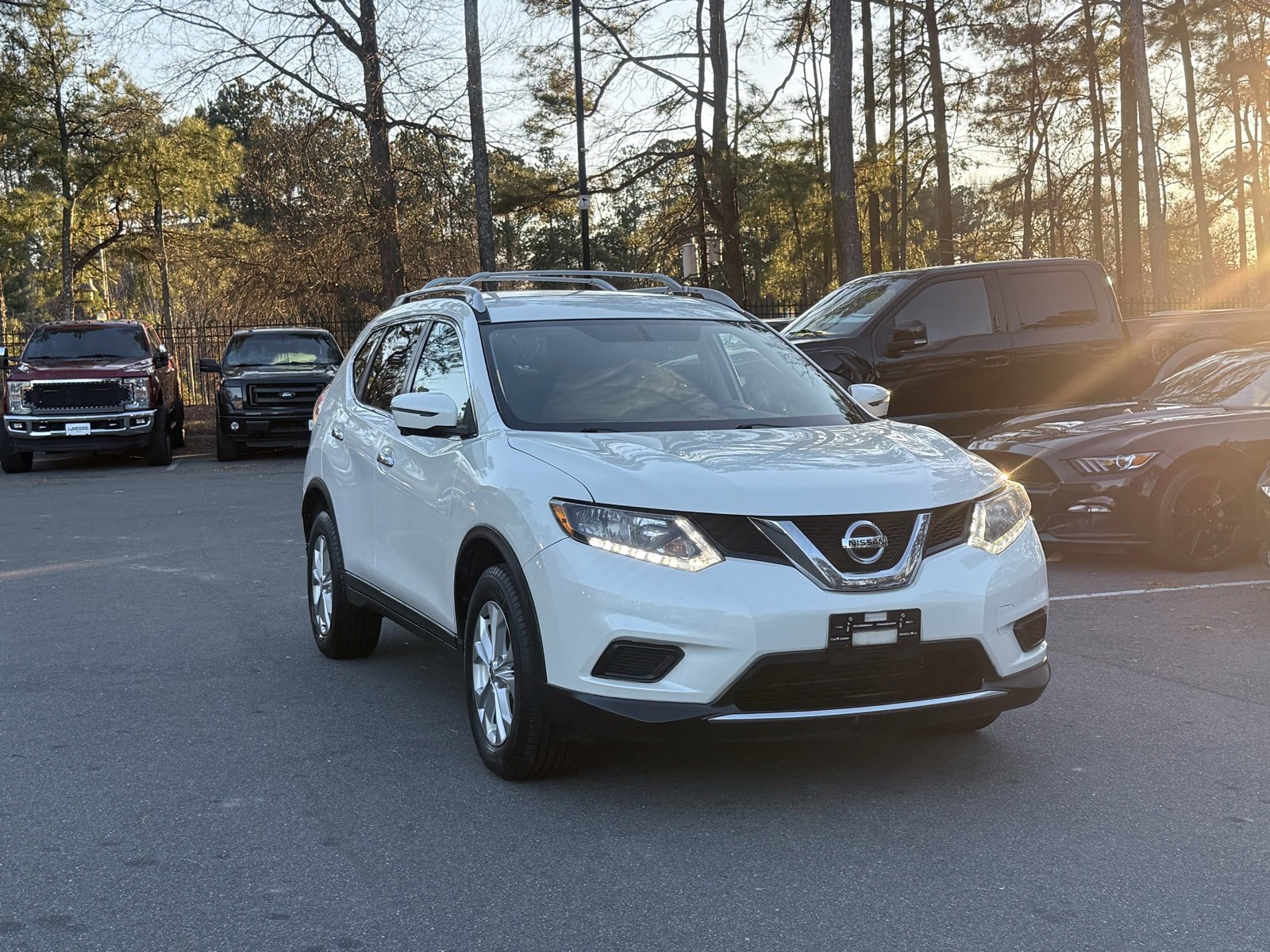 Used 2016 Nissan Rogue SV w/ SV Premium Package