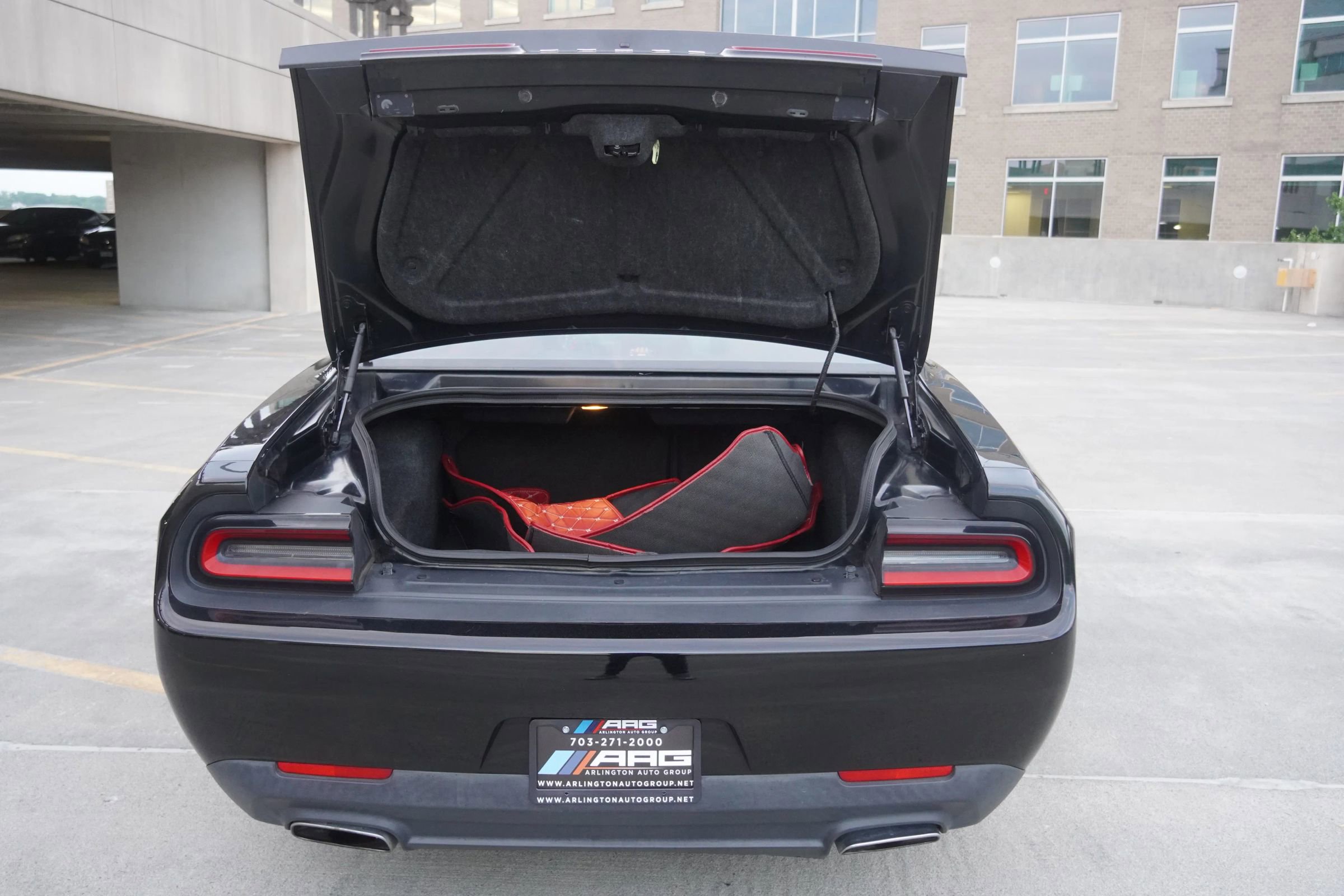 Used 2017 Dodge Challenger SXT RWD image 34