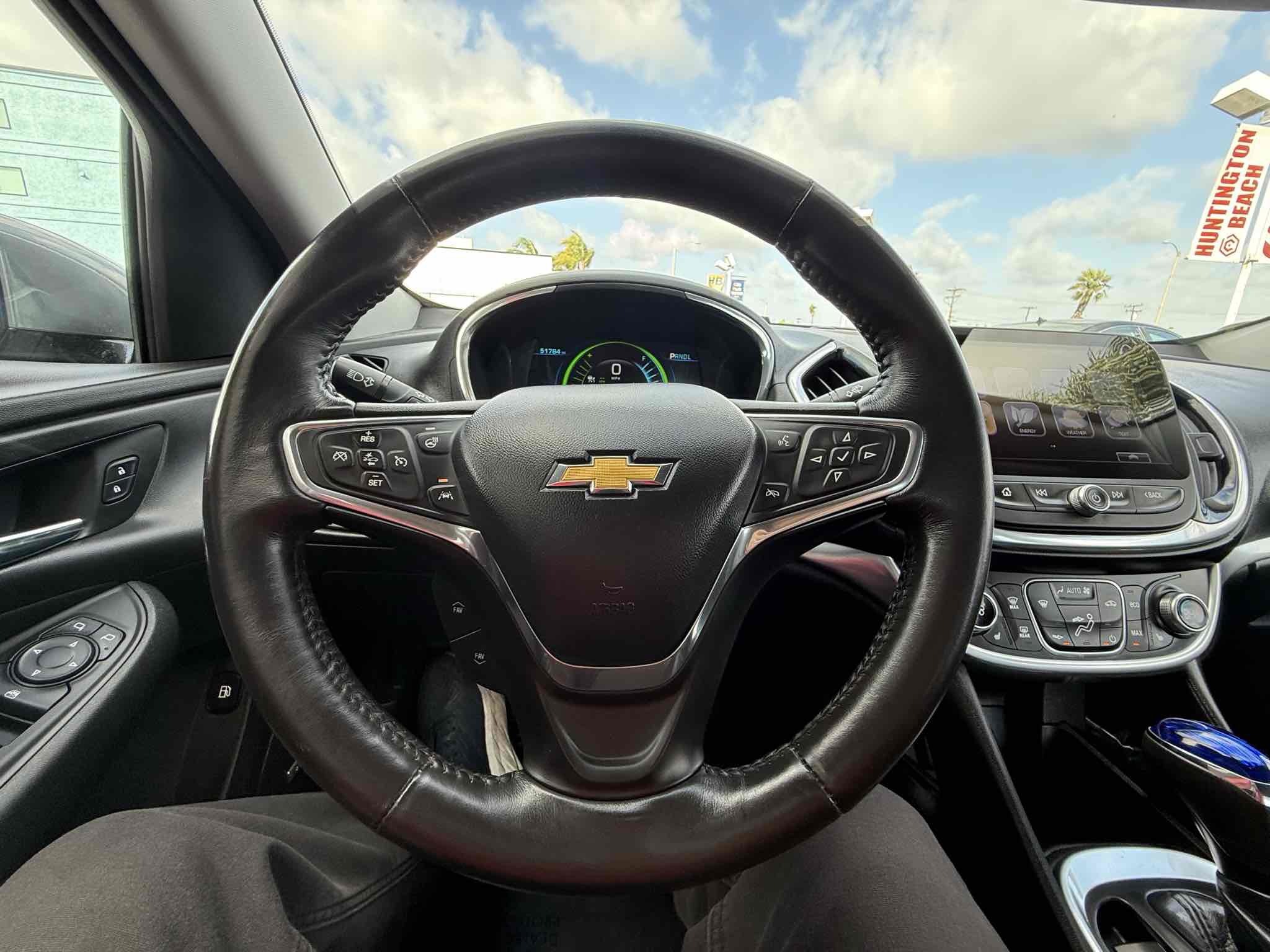 Used 2017 Chevrolet Volt Premier w/ Driver Confidence II Package image 92