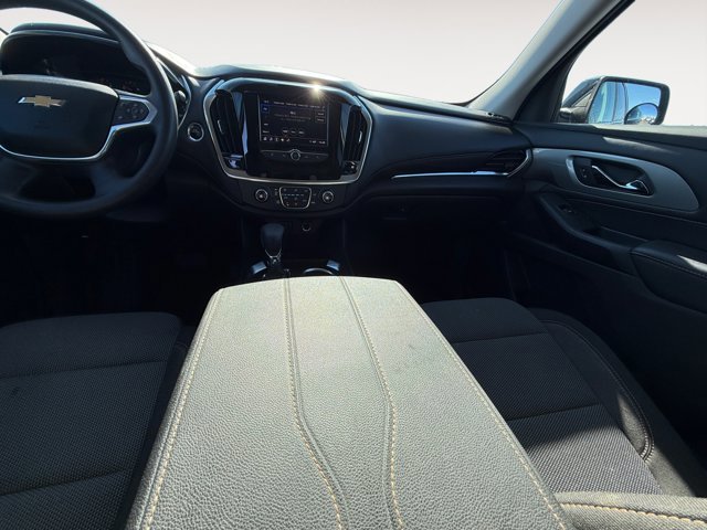 Used 2021 Chevrolet Traverse LS image 17