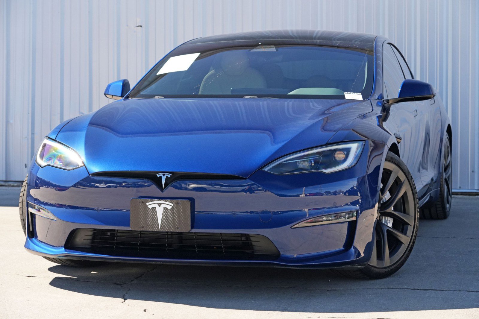 Used 2022 Tesla Model S Plaid image 3