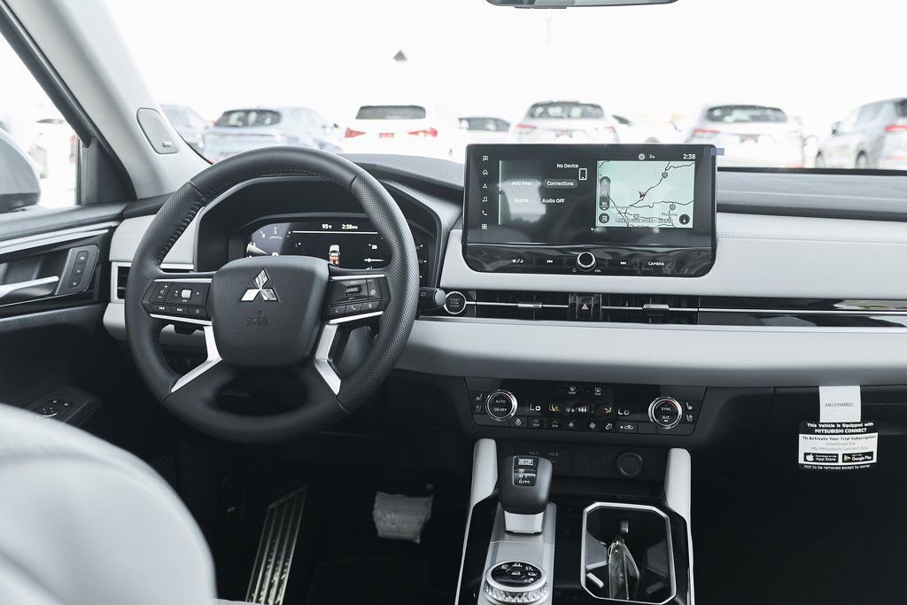 New 2026 Mitsubishi Outlander SEL FWD image 33