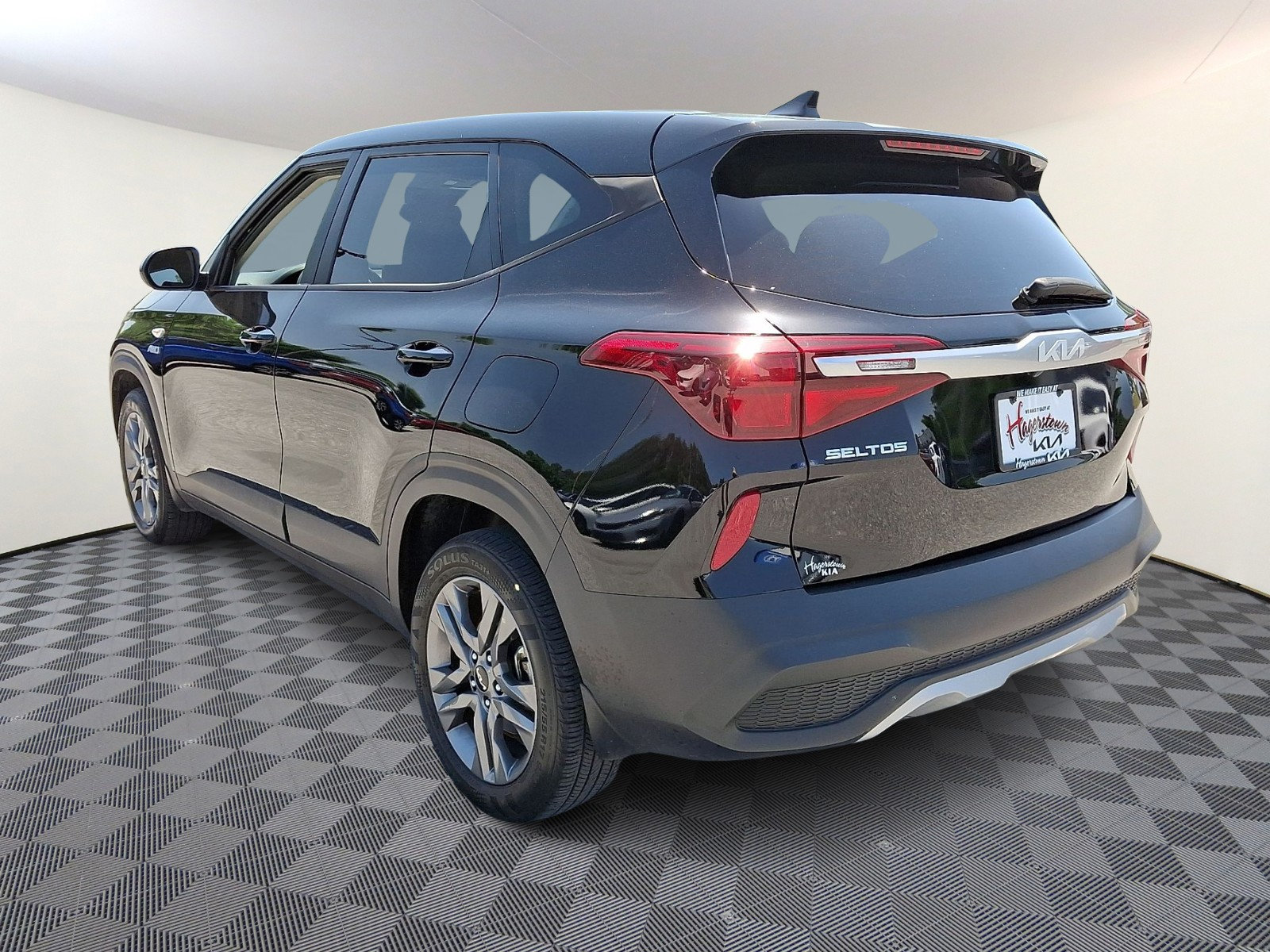 Certified 2023 Kia Seltos LX AWD/4WD image 4
