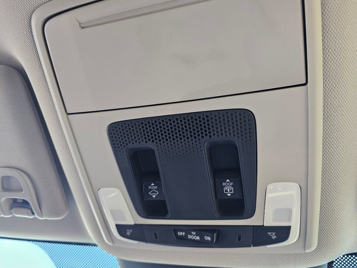 Used 2023 Honda Pilot Elite image 16