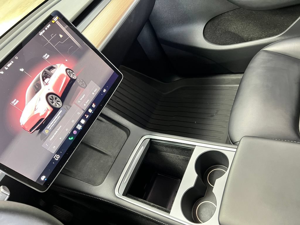 Used 2025 Tesla Model Y Long Range AWD/4WD image 26