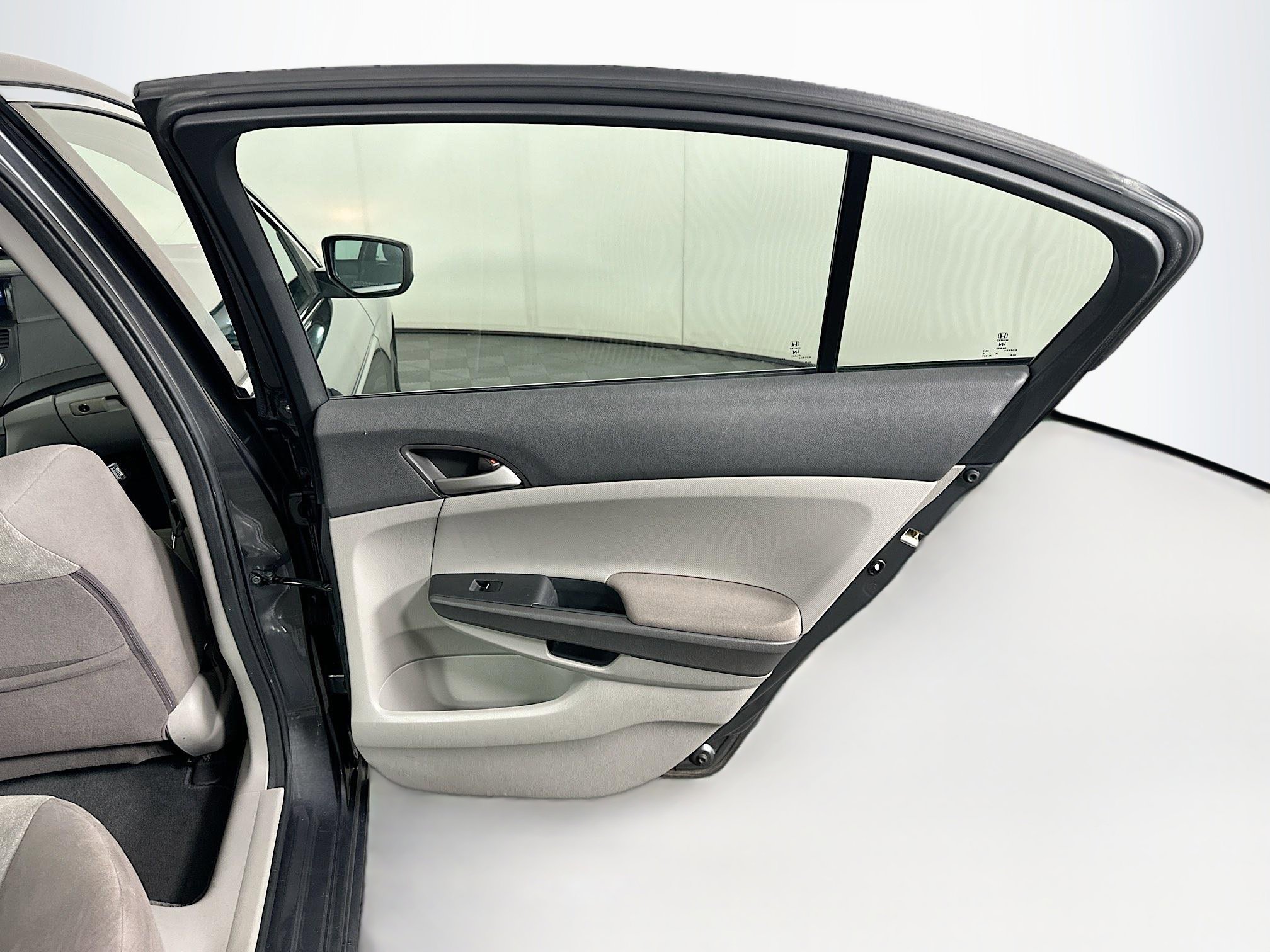 Used 2010 Honda Accord LX-P image 26