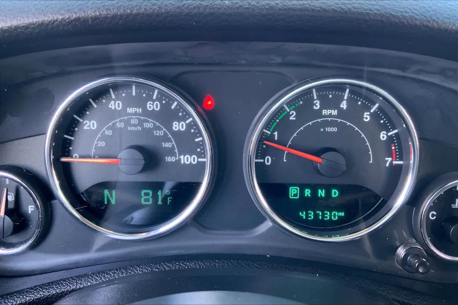 Used 2016 Jeep Wrangler Unlimited Sport w/ Connectivity Group AWD/4WD image 25