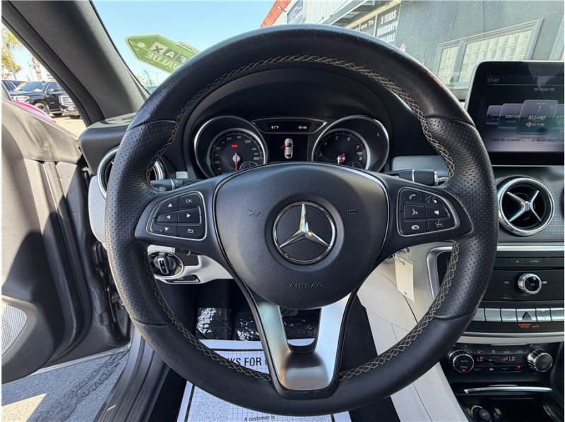 Used 2018 Mercedes-Benz CLA 250 image 25