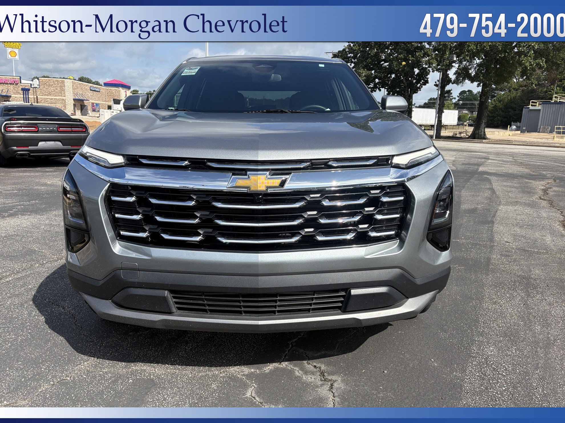 Used 2025 Chevrolet Equinox LT FWD image 2