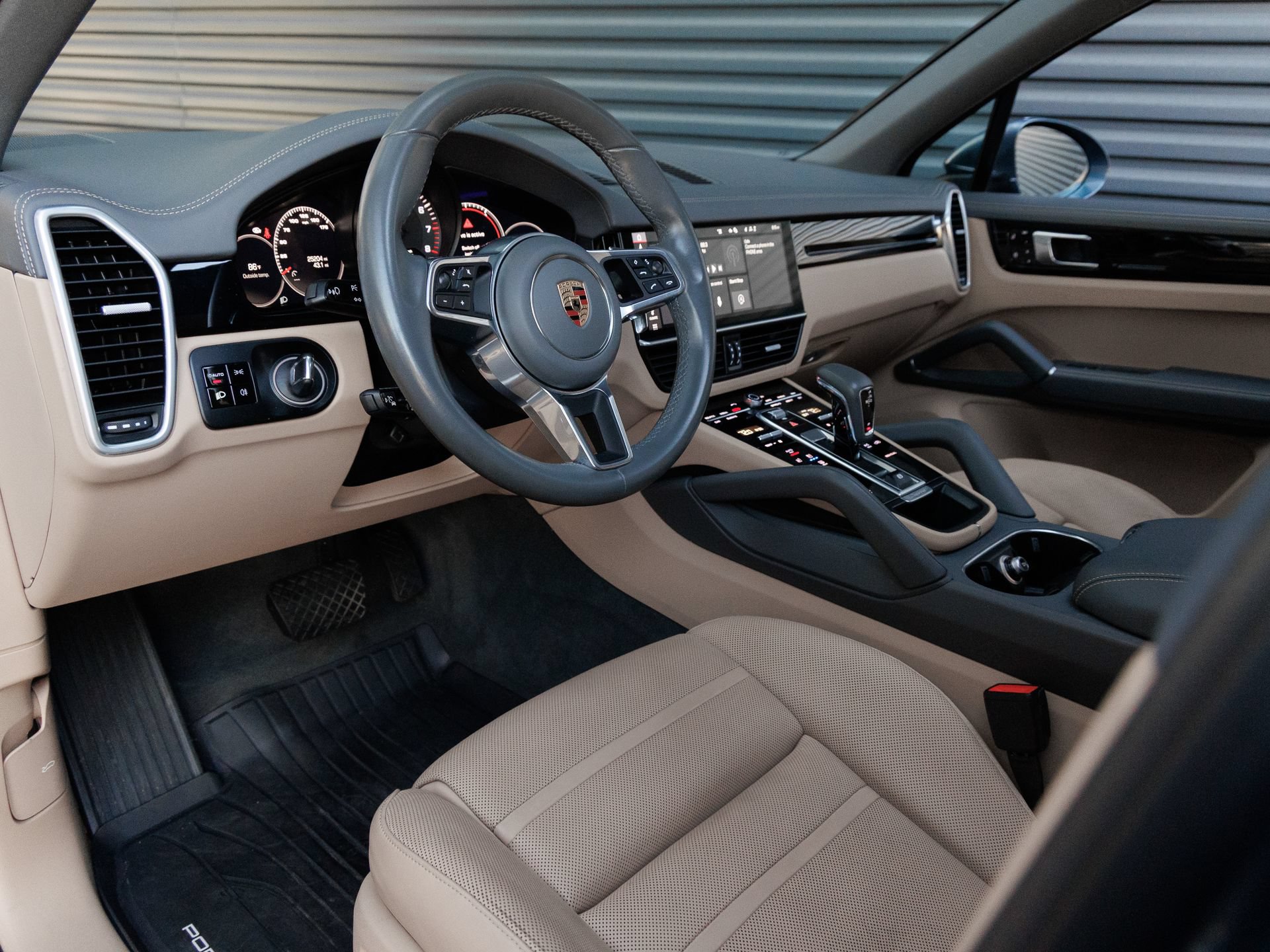 Certified 2019 Porsche Cayenne AWD/4WD image 4