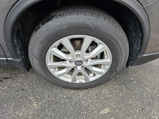 Used 2020 Nissan Rogue S AWD/4WD image 10