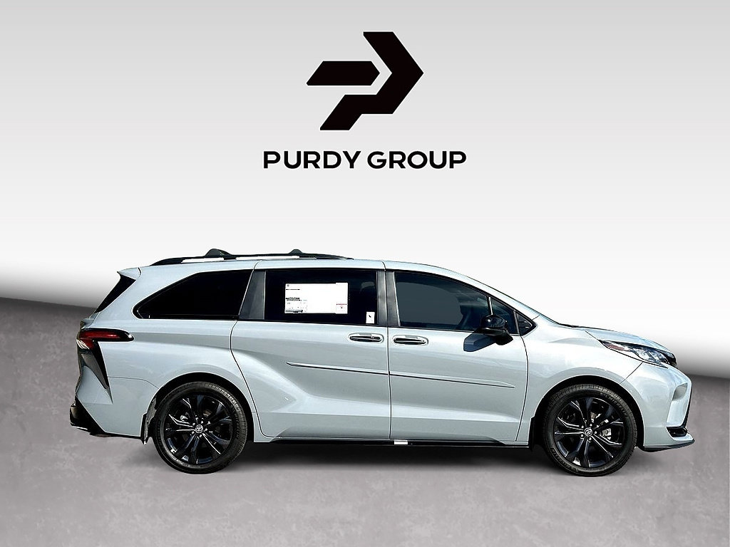 New 2026 Toyota Sienna XSE FWD image 9