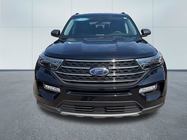 Used 2023 Ford Explorer XLT w/ Equipment Group 202A AWD/4WD image 6
