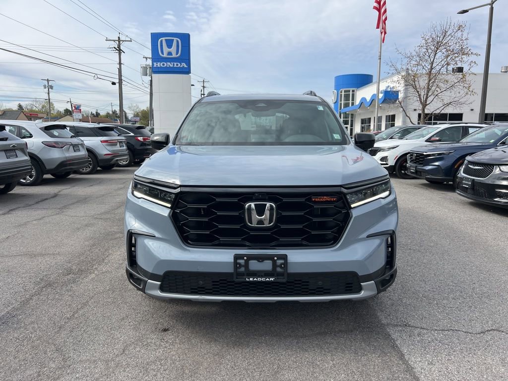 Used 2023 Honda Pilot TrailSport image 8