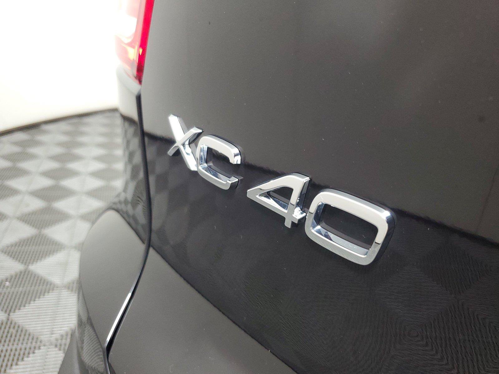 New 2026 Volvo XC40 B5 Plus w/ Protection Package Premier AWD/4WD image 8
