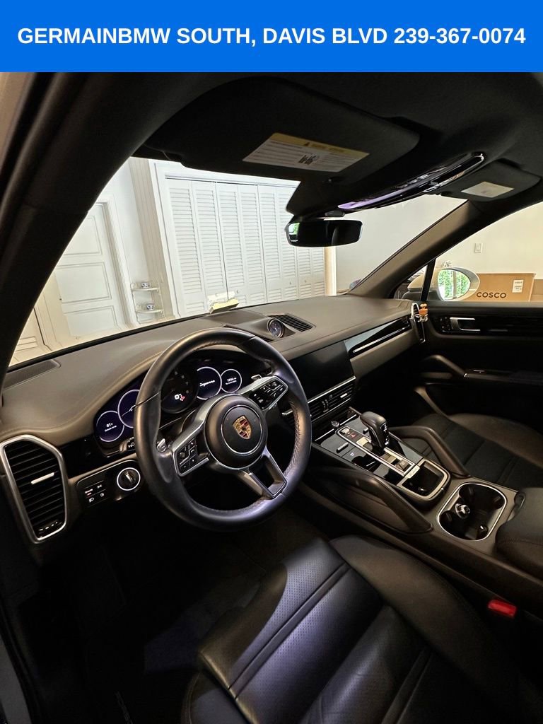 Used 2023 Porsche Cayenne AWD/4WD image 4