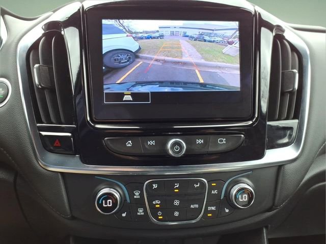 Used 2023 Chevrolet Traverse LT image 18