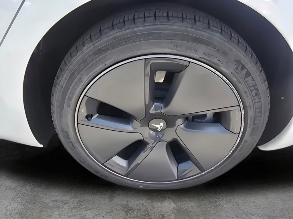 Used 2023 Tesla Model 3 Standard Range RWD image 19