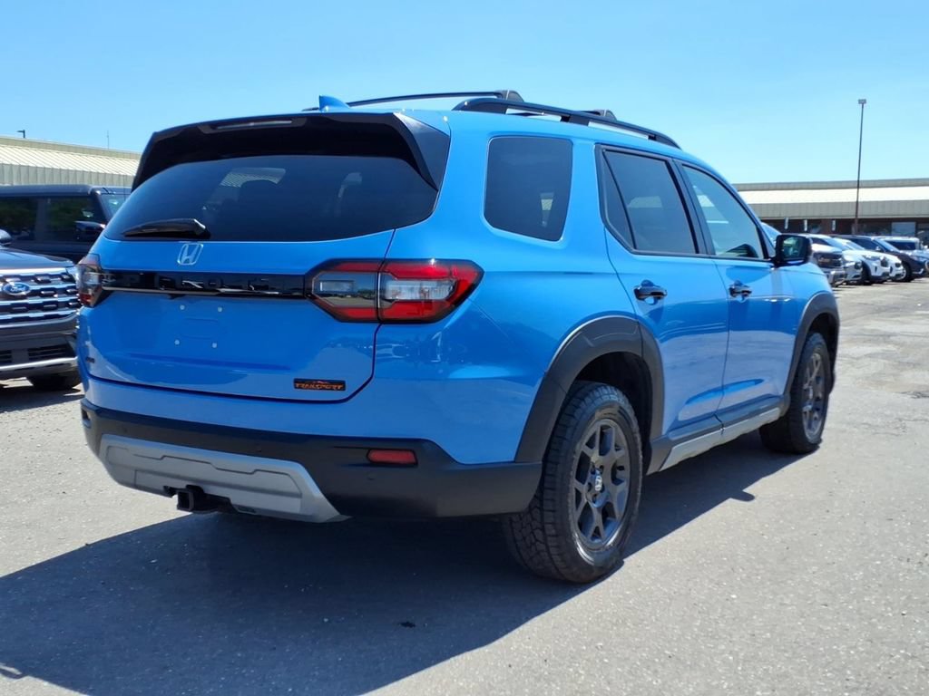 Used 2023 Honda Pilot TrailSport image 4