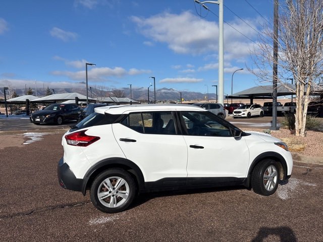 Used 2018 Nissan Kicks S image 10