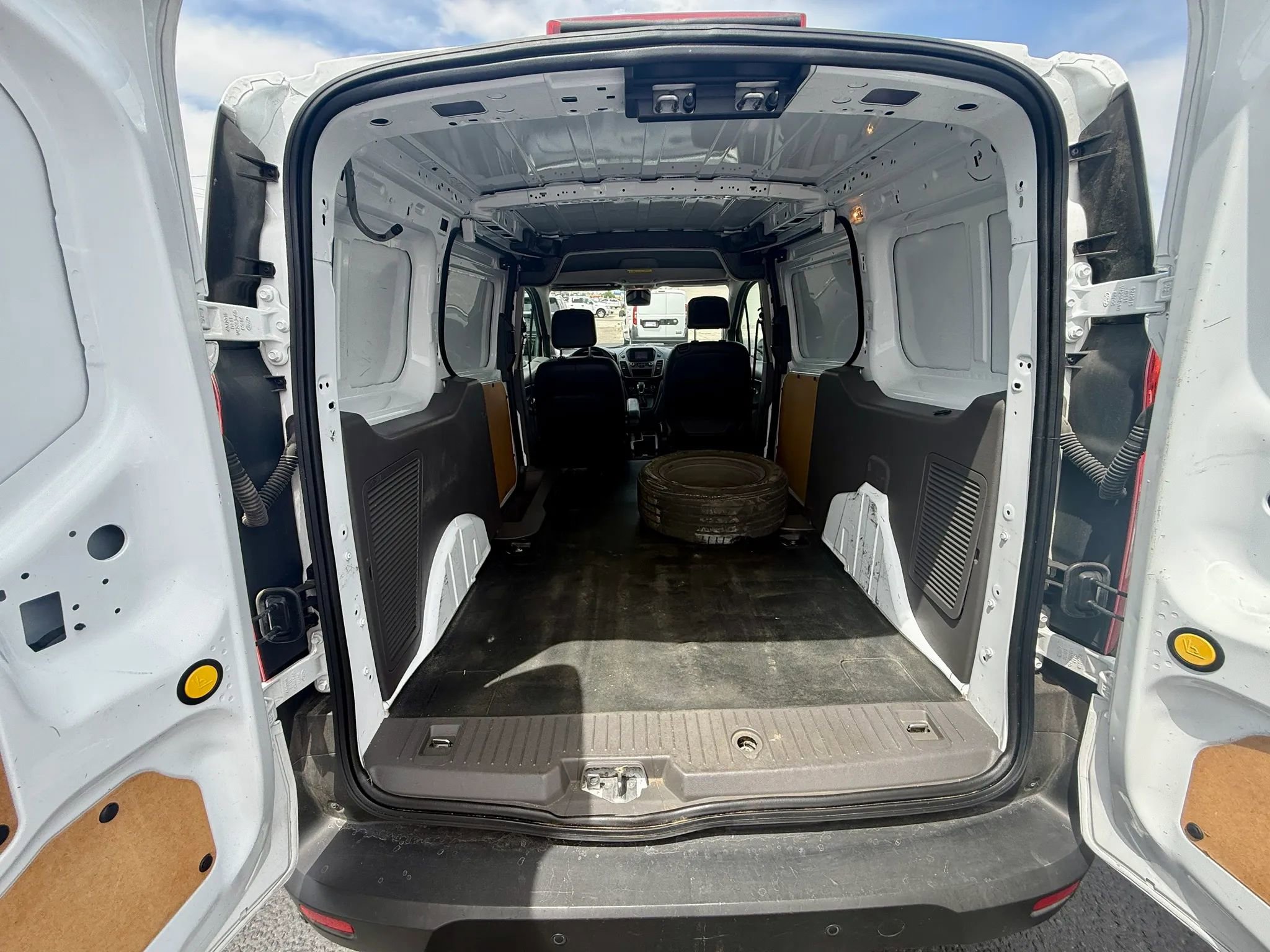 Used 2020 Ford Transit Connect XL FWD image 14