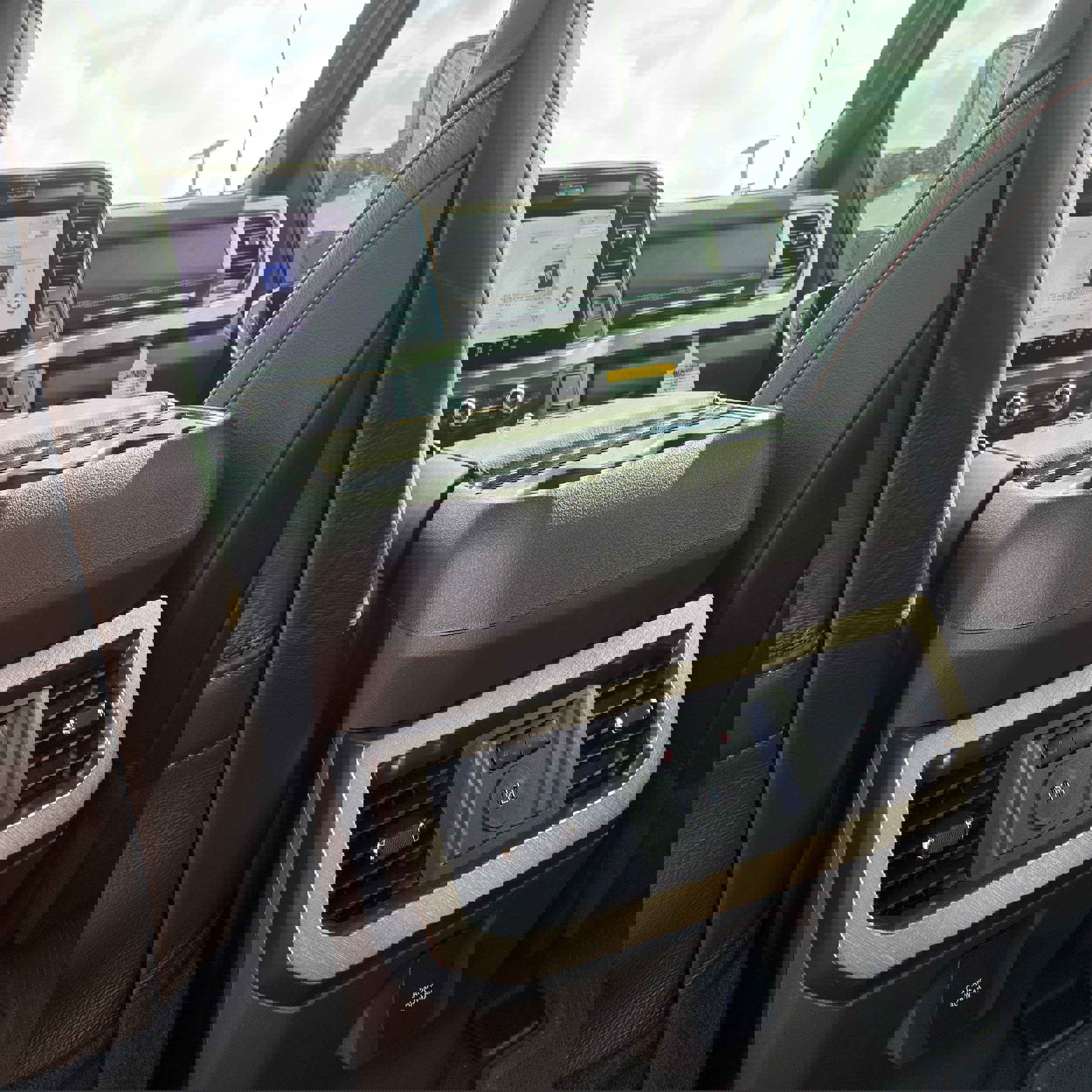 New 2025 Ford F350 King Ranch w/ FX4 Off-Road Package image 58