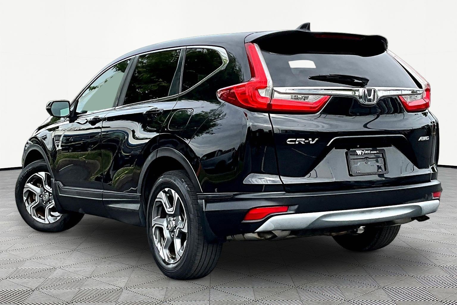 Used 2017 Honda CR-V EX-L image 4