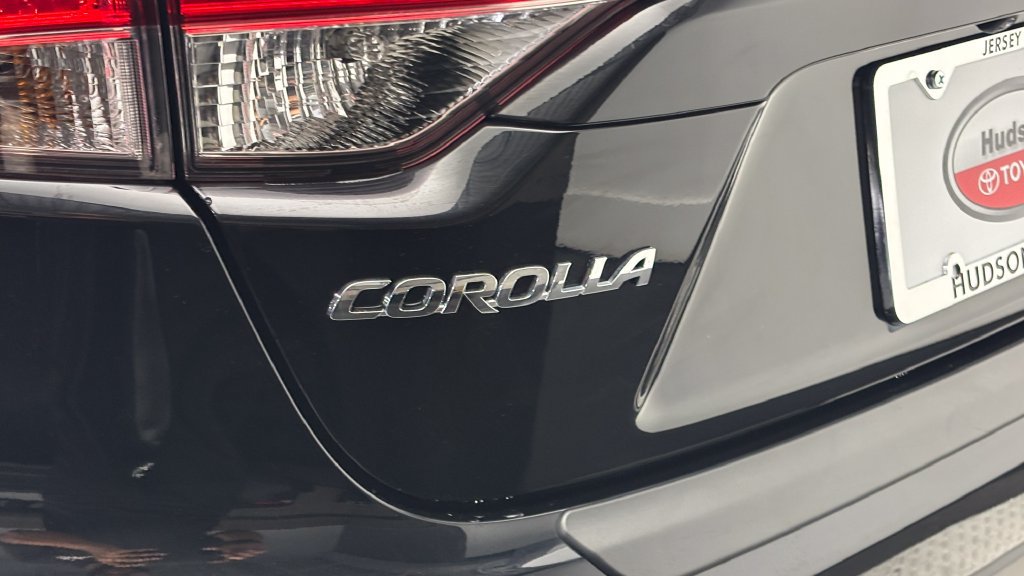 Used 2026 Toyota Corolla LE AWD/4WD image 7