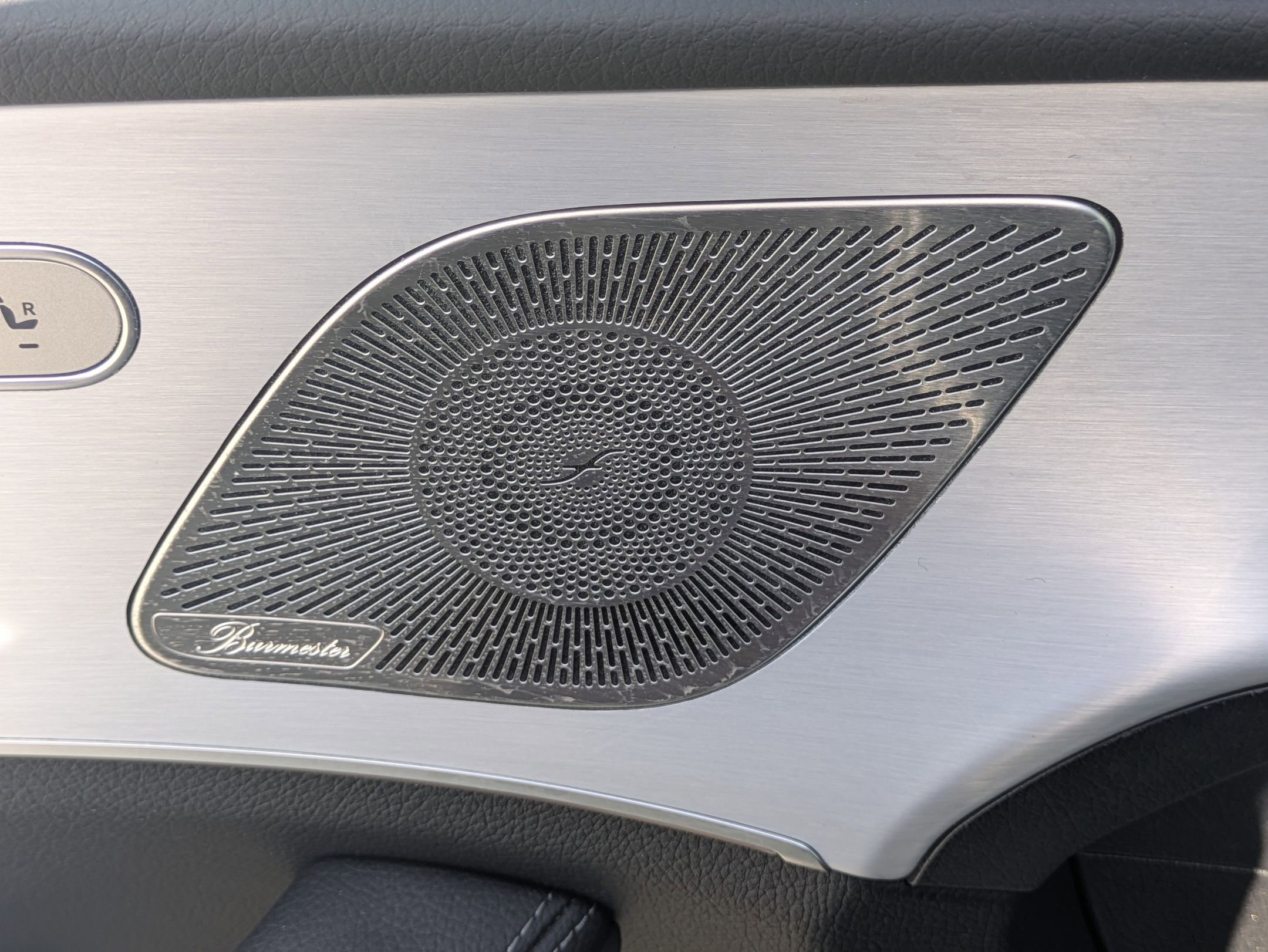 Used 2024 Mercedes-Benz GLE 450 4MATIC w/ AMG Line Exterior image 23