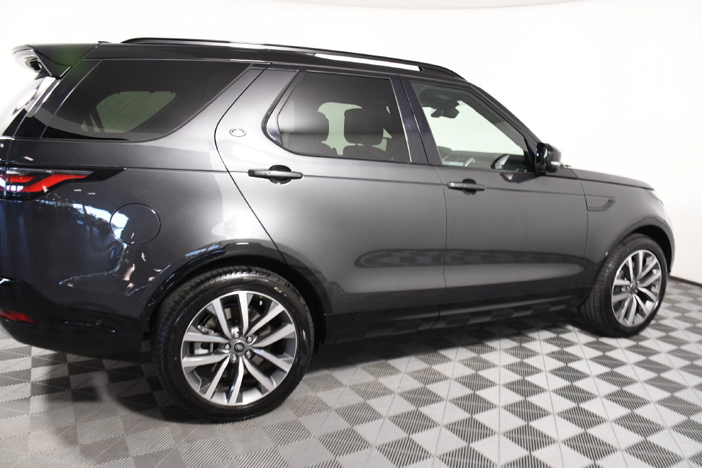 Certified 2026 Land Rover Discovery Limited Edition AWD/4WD image 7