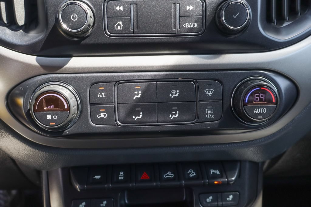 Used 2020 Chevrolet Colorado Z71 AWD/4WD image 39