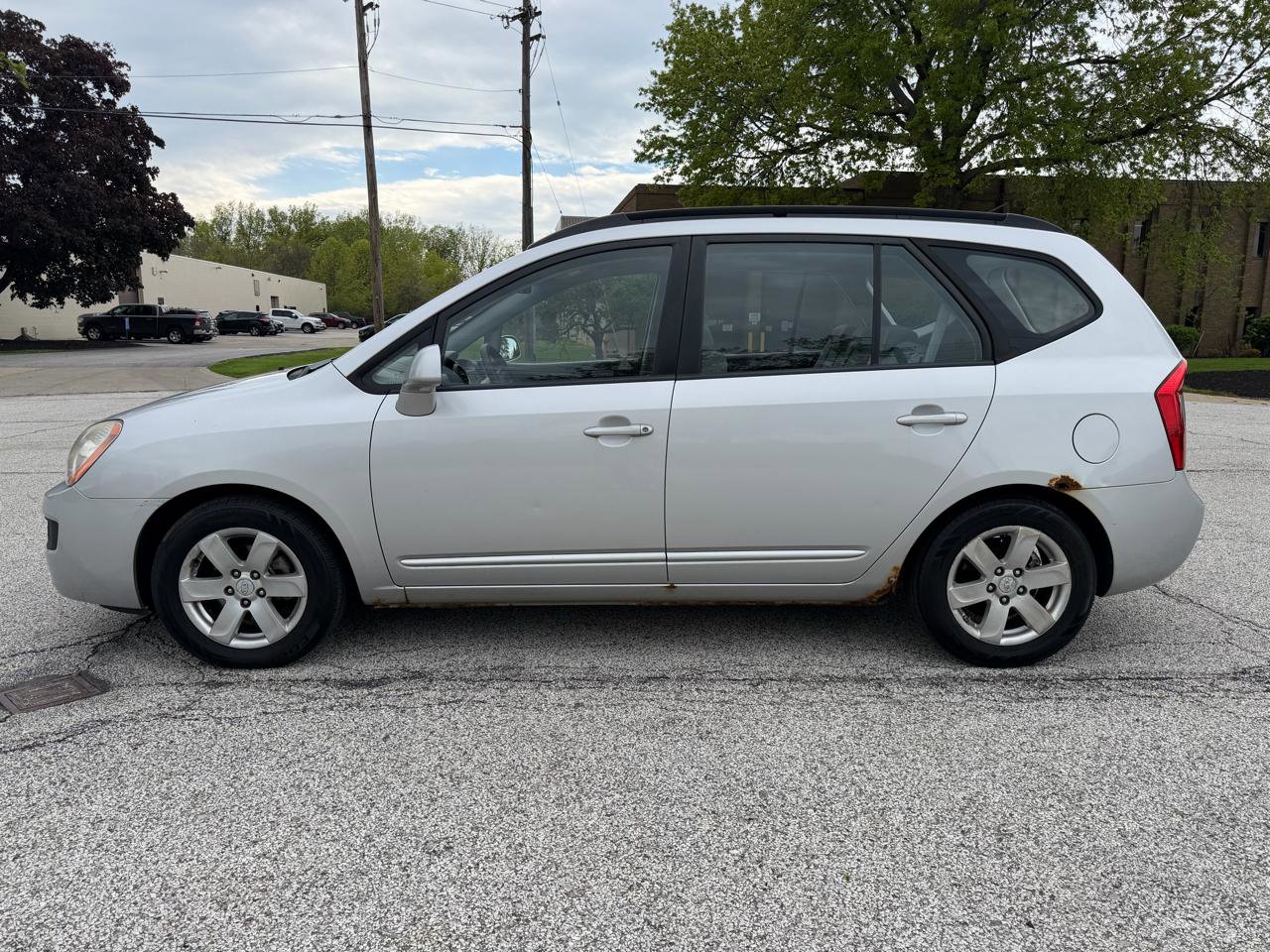 Used 2008 Kia Rondo LX FWD image 8