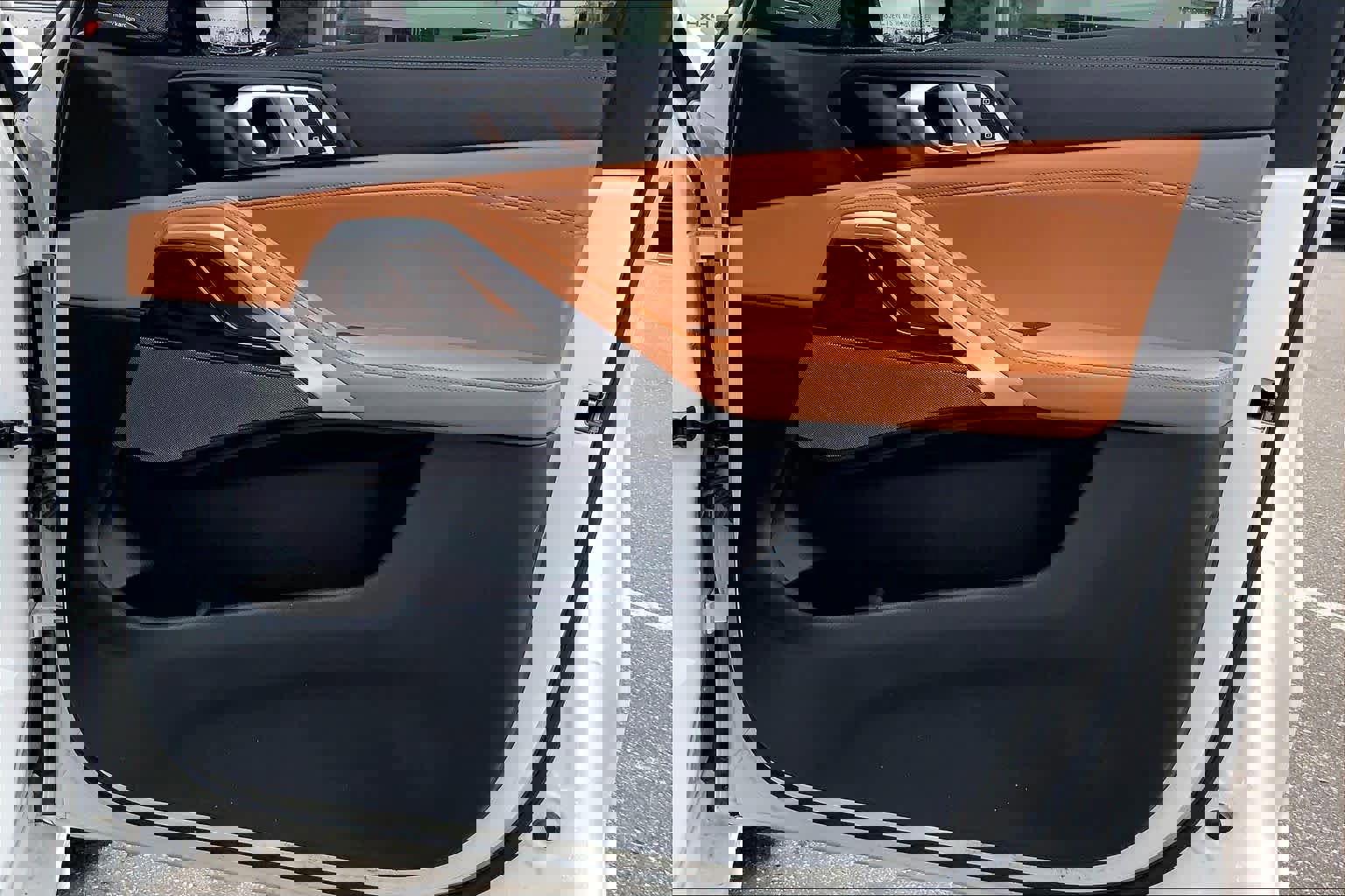 Used 2023 BMW X6 xDrive40i w/ M Sport Package image 24