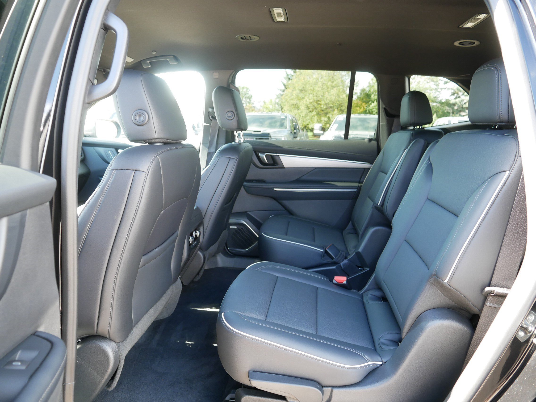 Used 2026 Buick Enclave Preferred AWD/4WD image 34