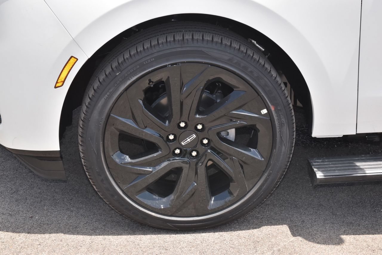 New 2027 Lincoln Navigator Black Label AWD/4WD image 46