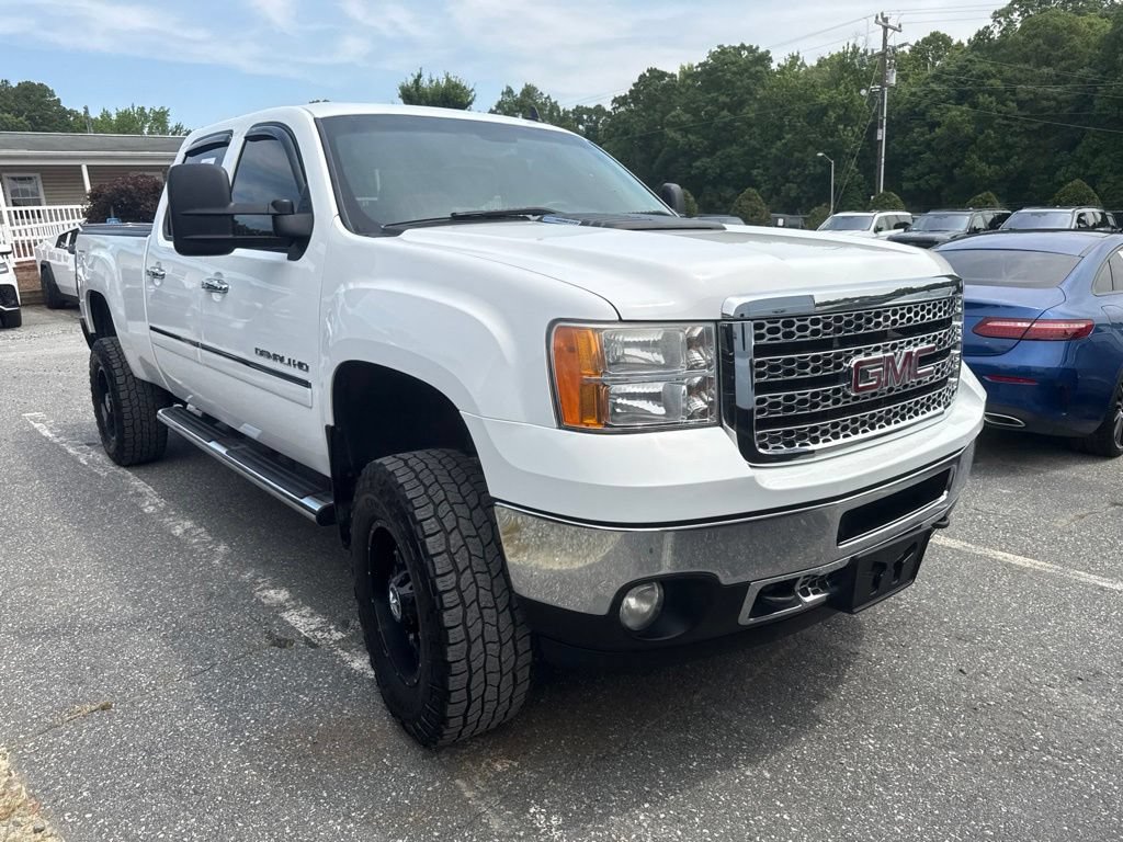 Used 2013 GMC Sierra 2500 Denali AWD/4WD image 2