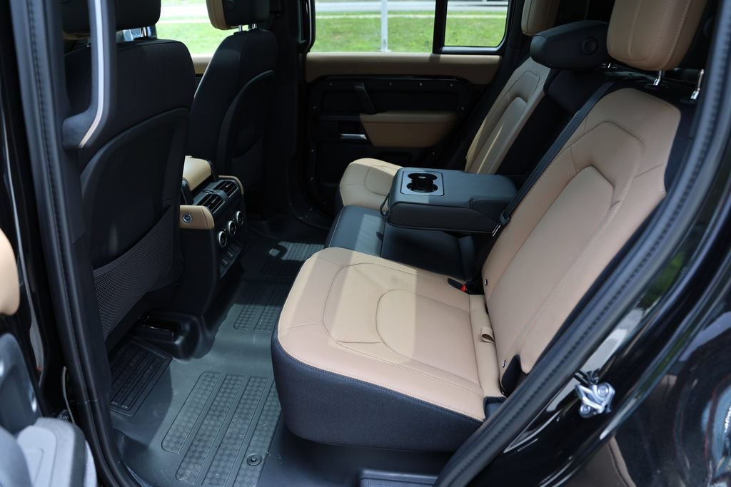 New 2026 Land Rover Defender 110 X AWD/4WD image 10