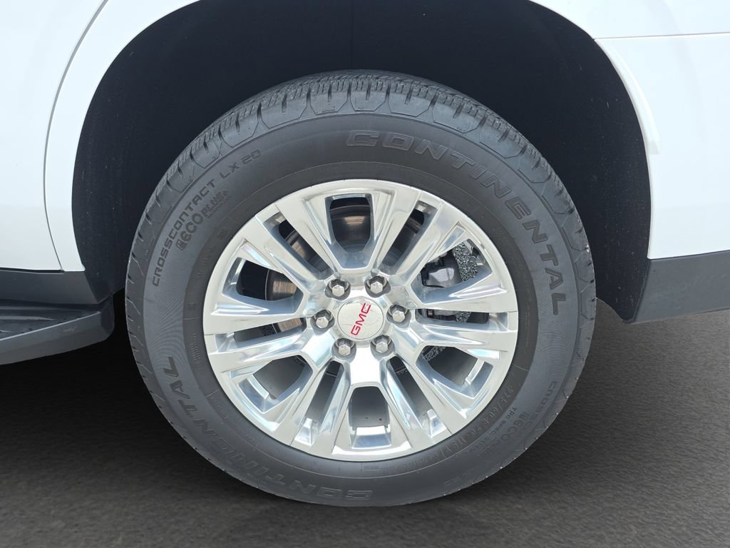 Used 2026 GMC Yukon Denali w/ Advanced Technology Package AWD/4WD image 5